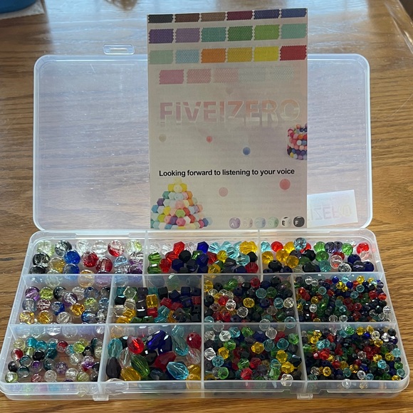 Other - NEW Multi-Color Beads 🌺